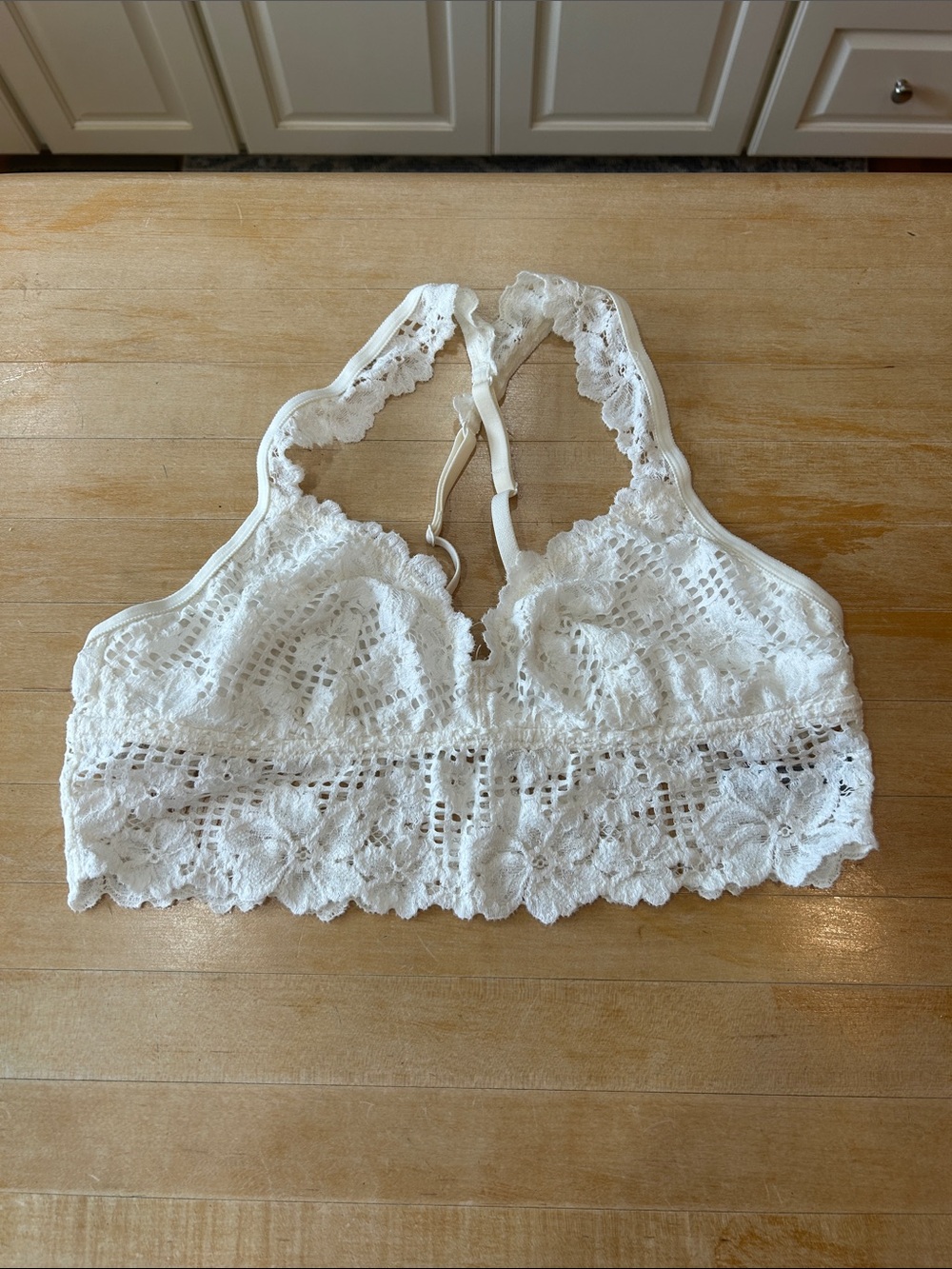Aerie Off White Lace Bralette -Lace Floral Design Criss-Cross Straps Large